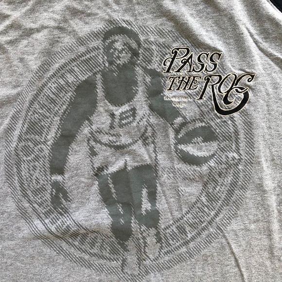 Pass The Roc Vintage Y2K Basketball Outfitters Baseball Tee T Shirt Mens XXXL - Picture 2 of 5